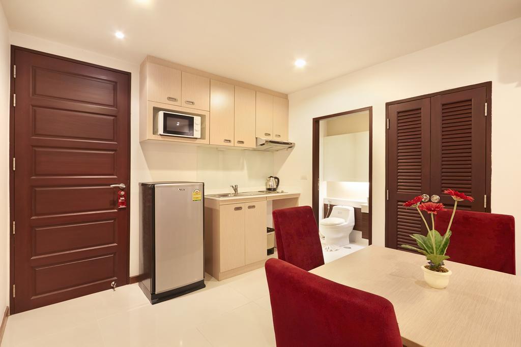 Art Patong Residence Phuket Exteriör bild